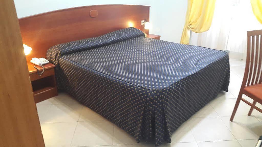 Hotel Residenza Praetoria Rzym Zewnętrze zdjęcie